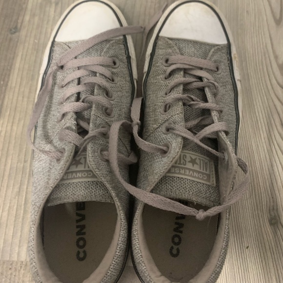 Size 8 converse - Picture 2 of 5